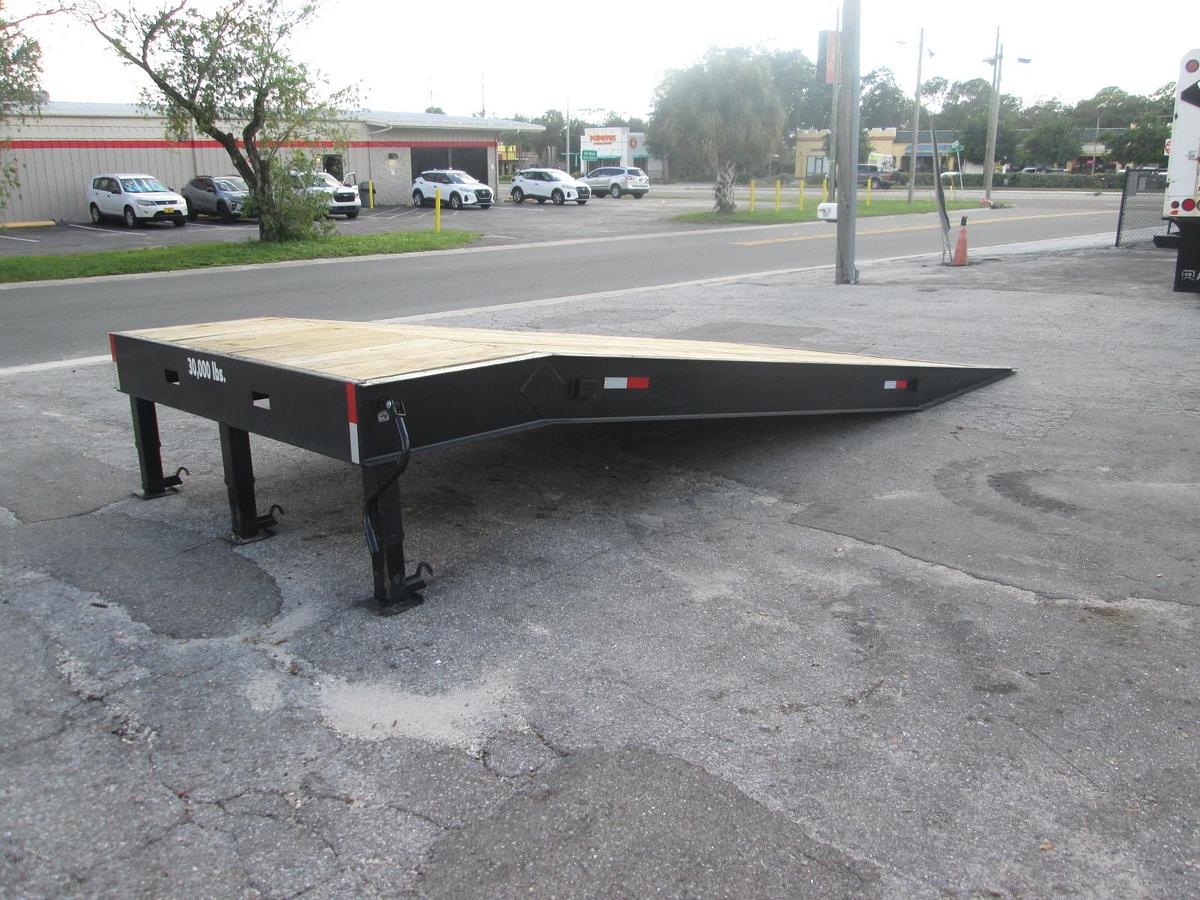 New 8'x20' Loading Ramp