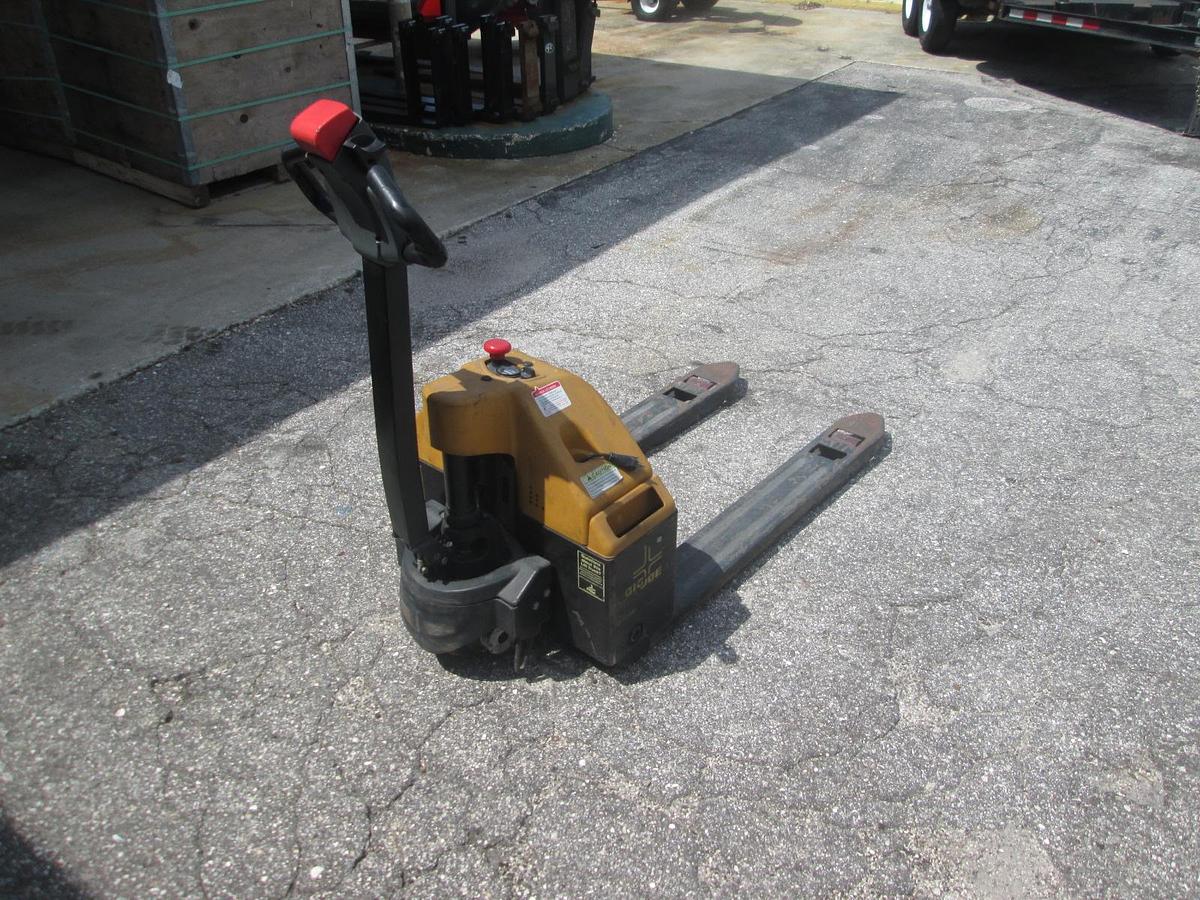 Used Big Joe E-30 Electric Pallet Jack