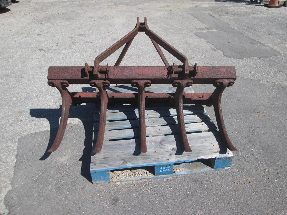 Used 5' 3 Point Ripper