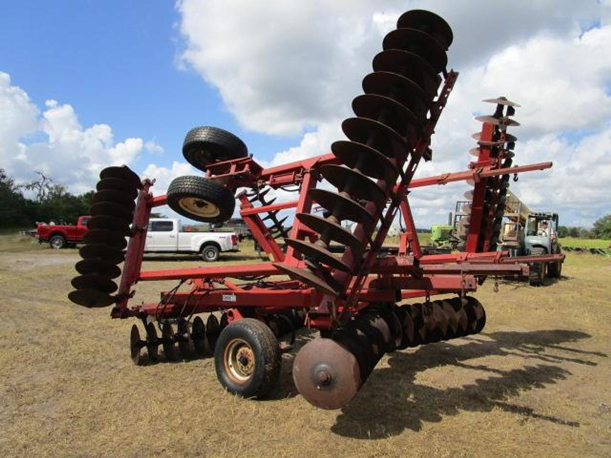 Used Case IH 3900 Pull Behind Disc