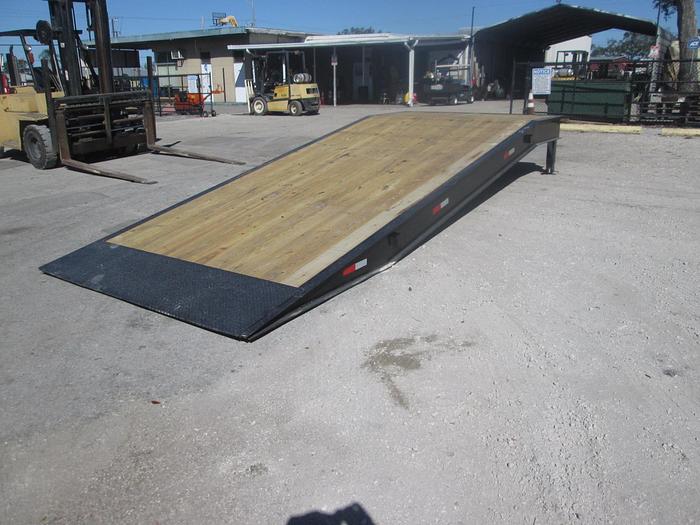 New 8'x20' Loading Ramp