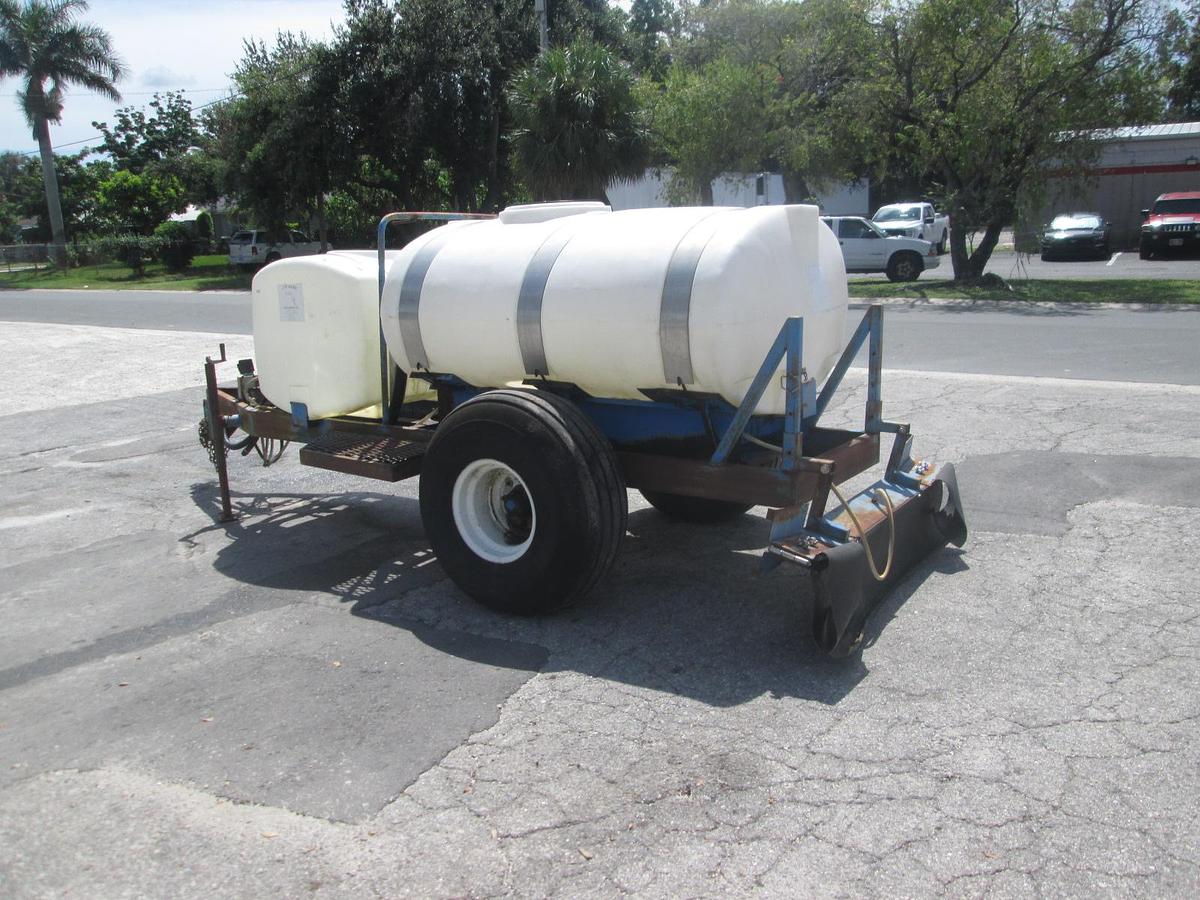 Used 700 Gallon Water Wagon Sprayer