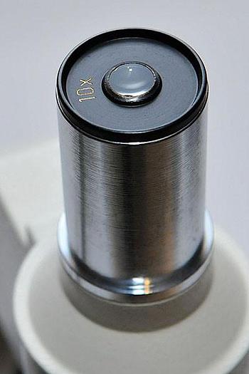 Used Student Microscope with Illumination / Halogen Lamp, PRM-11