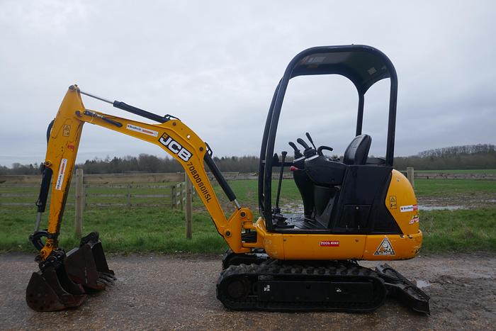Used 2016 JCB 8018 CTS