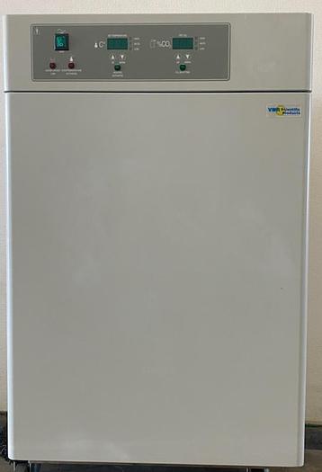 Used VWR Sheldon 2400 Water Jacketed CO2 Incubator 120v