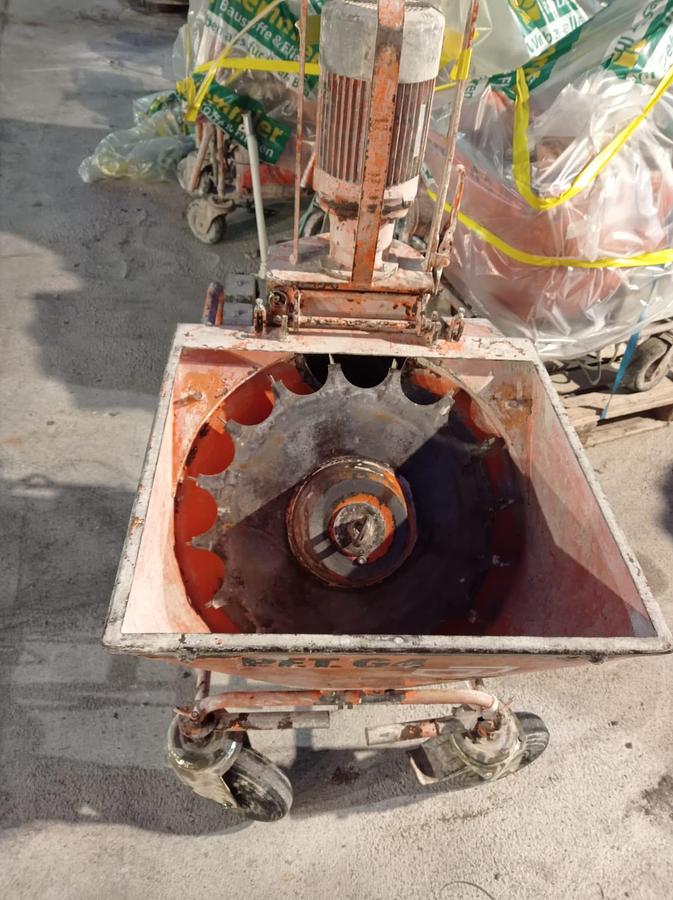 Überholt 1990 PFT G4