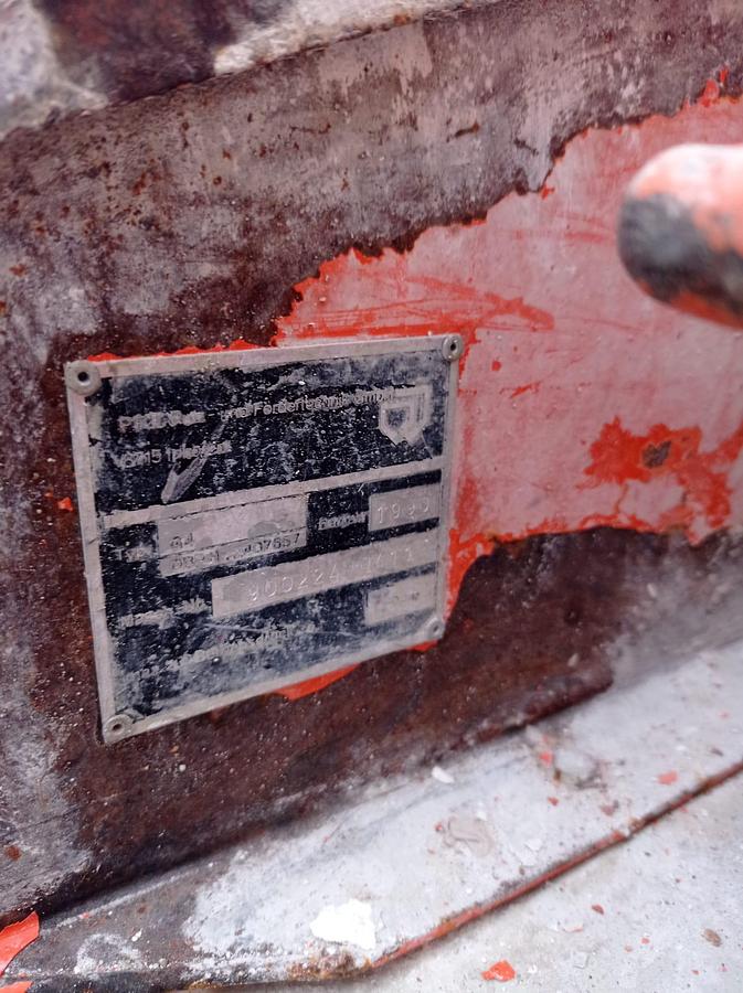 Überholt 1990 PFT G4