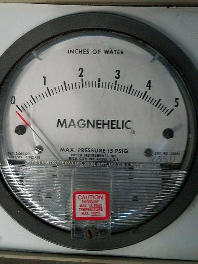 Used DWYER 0-5" MAGNEHELIC DIFFERENTIAL PRESSURE GAUGE
