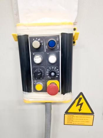 Used SCM Record 2 - CNC Machining Center - 1995