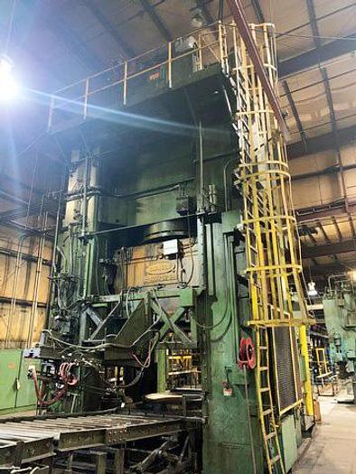 Used 4000 Ton Danly Hydraulic Press