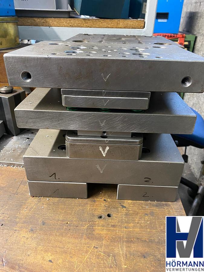 Gebraucht Exzenterpresse Hensel EBU SK50 / 500 kN mit Schutzschirm