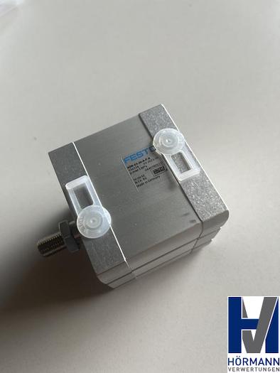 Gebraucht 2022 FESTO Zylinder