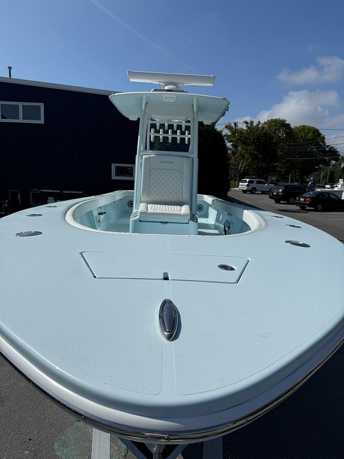 2025 Orion 29 Twin Yamaha 300HP Ice Blue Center Console