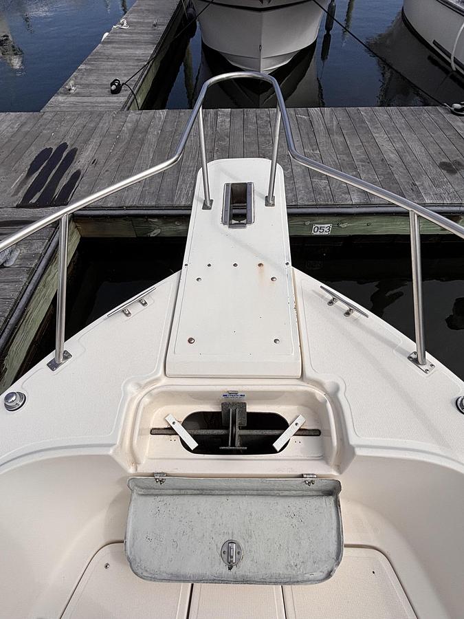 Used 1997 Pursuit 2470