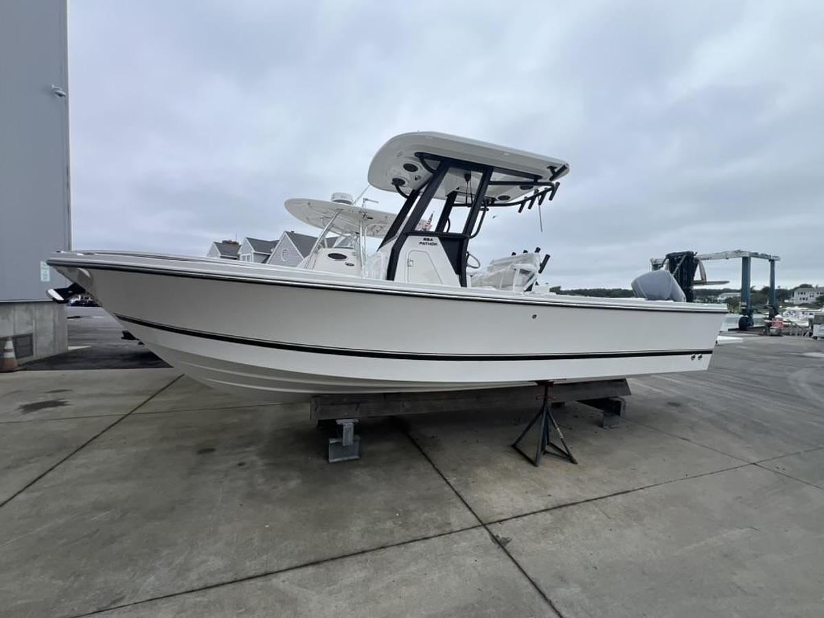 Used 2027 Parker 254 FATHOM