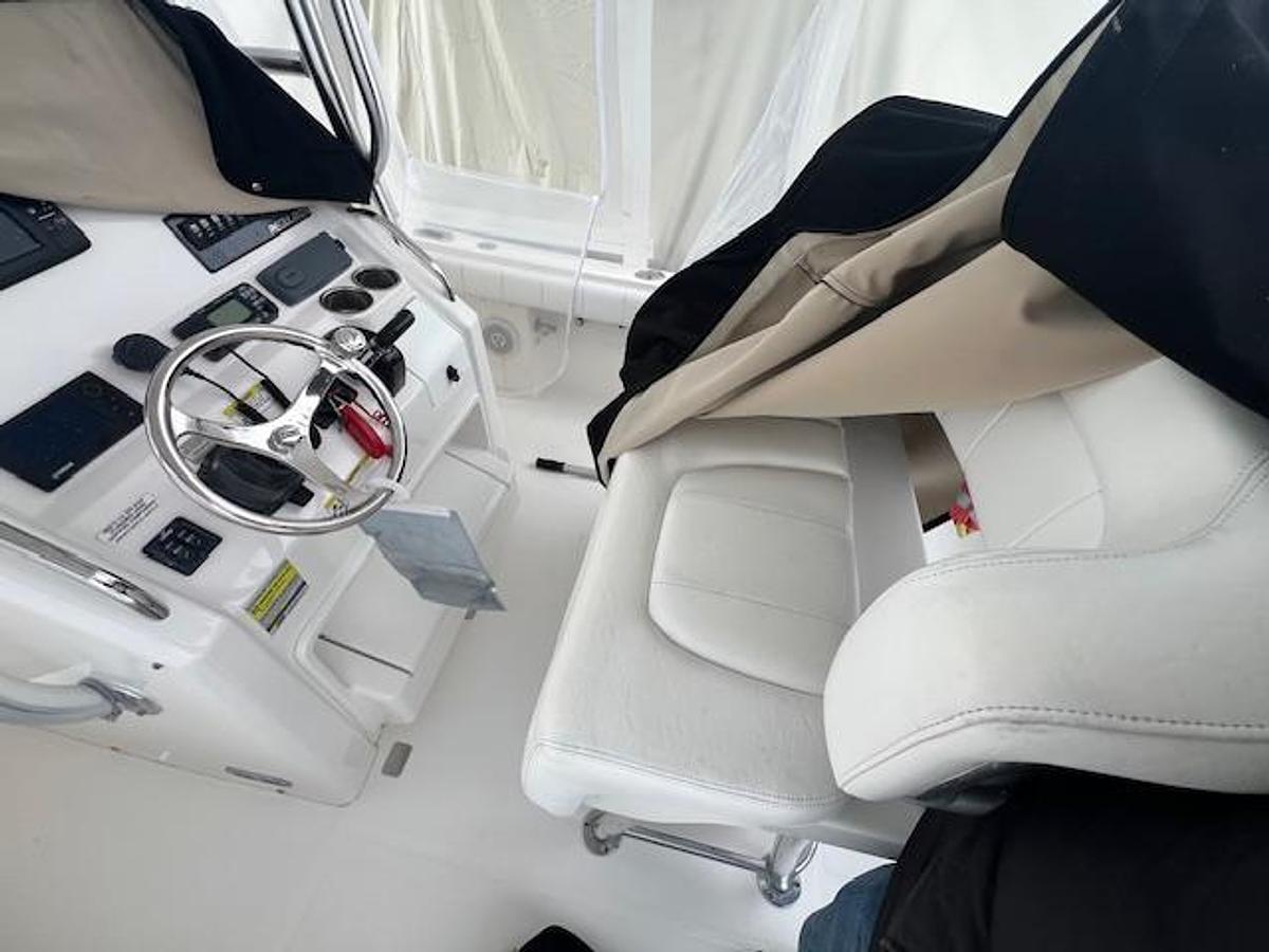 Used 2015 Regulator 23FS