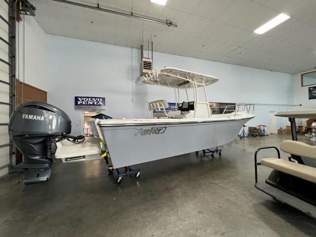 Used 2023 Parker 25 SE