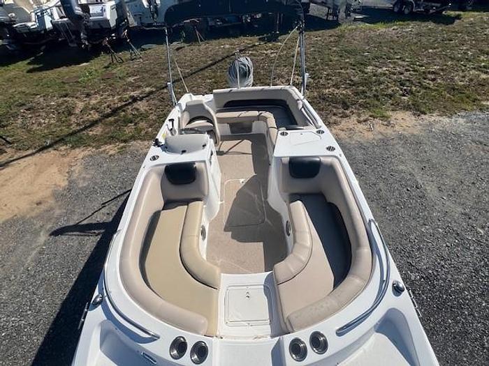 Used 2014 Hurricane SunDeck Sport 188 OB