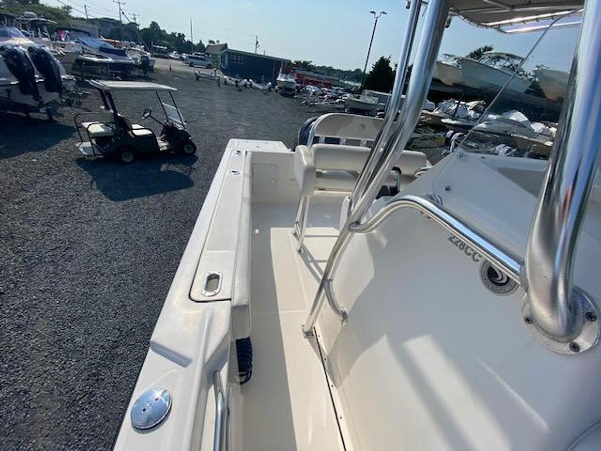 Used 2013 Edgewater 228 CC