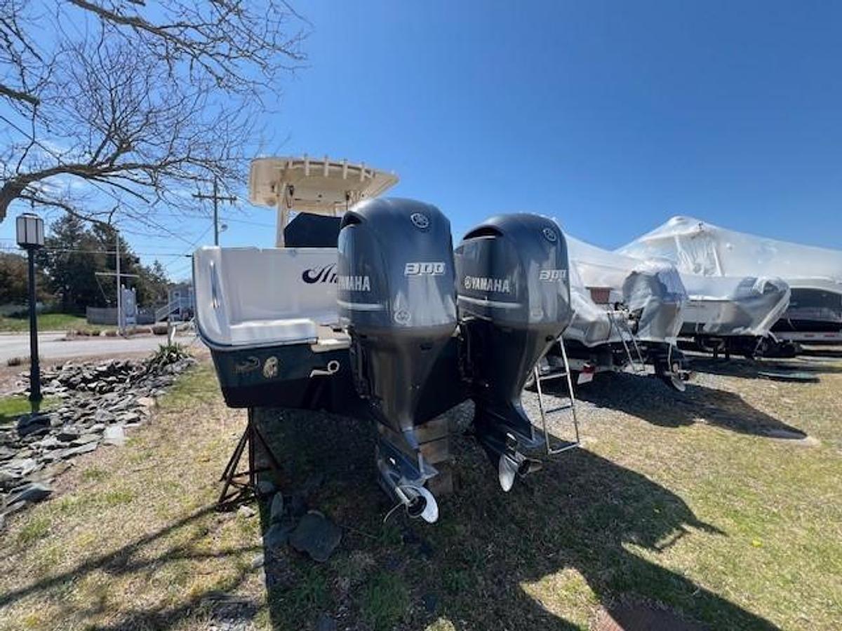 Used 2016 Grady-White 306 Canyon