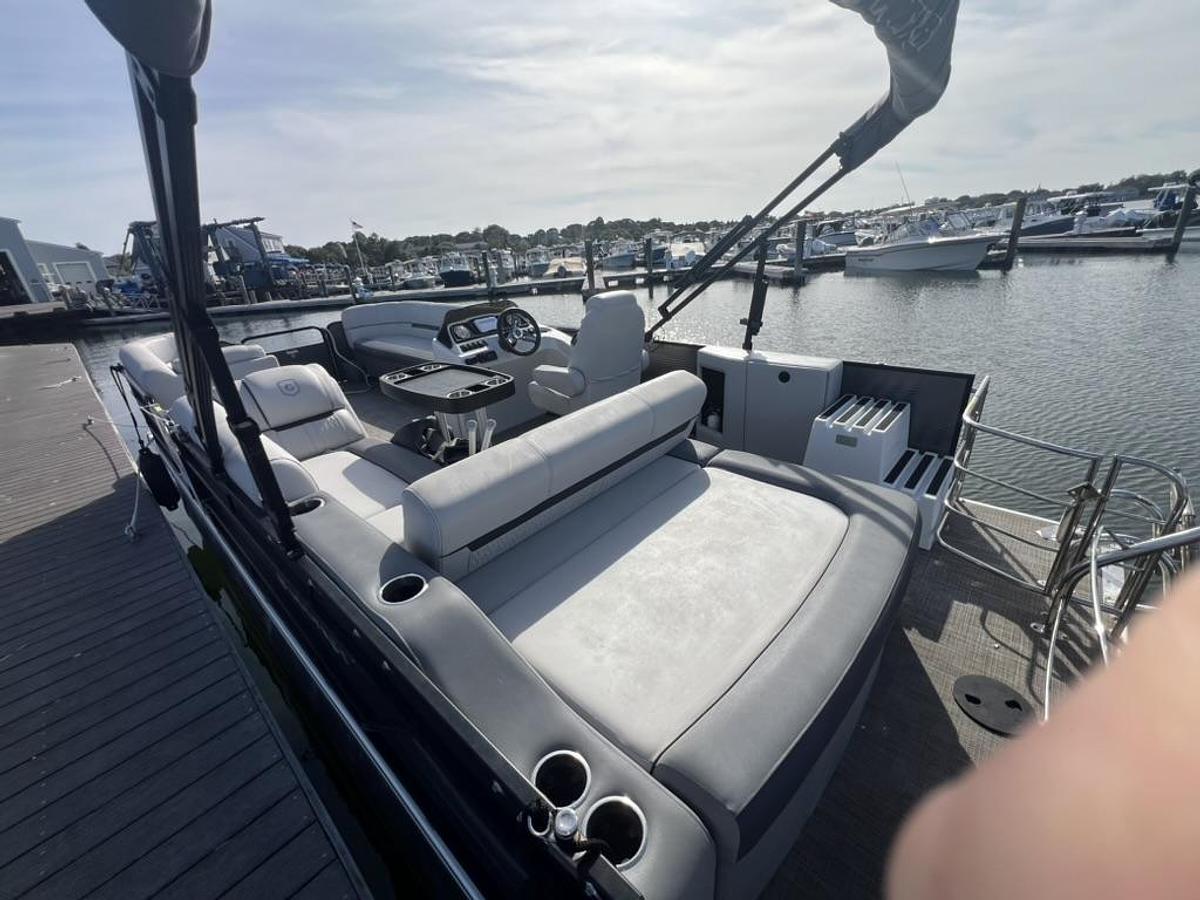 Used 2020 Godfrey Sweetwater 22