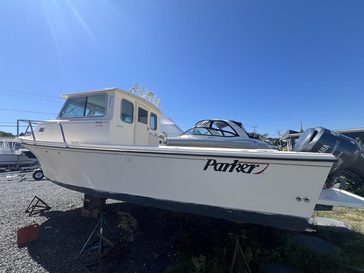Used 2008 Parker 2520 XL