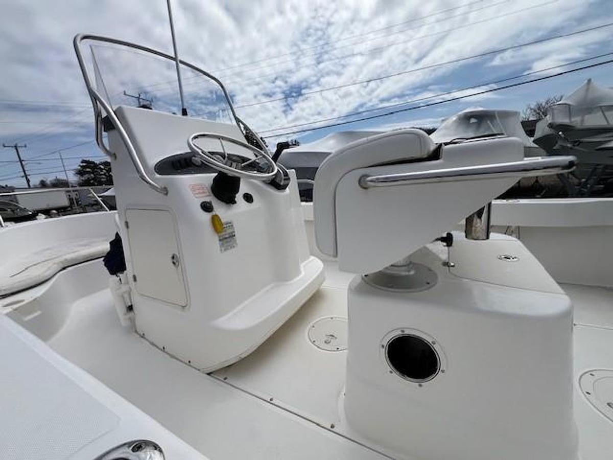 Used 2005 Boston Whaler 190 Nantucket