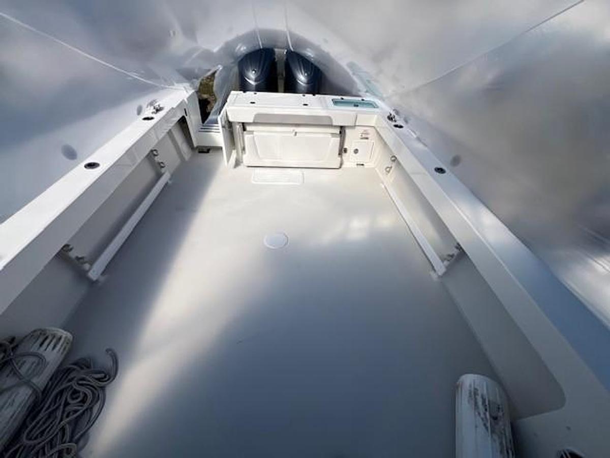 Used 2023 Parker 2820 XLD