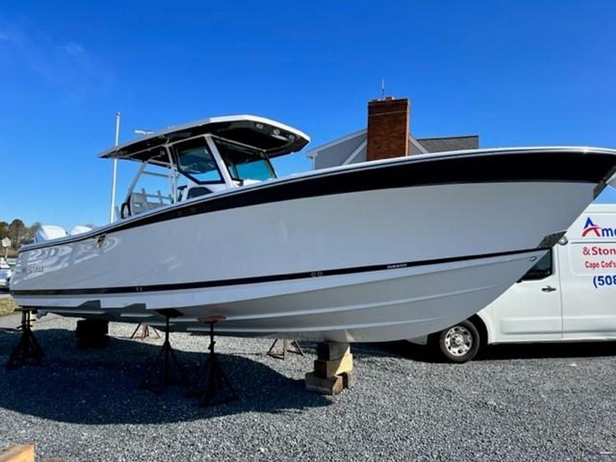 Used 2022 Blackfin 332 CC