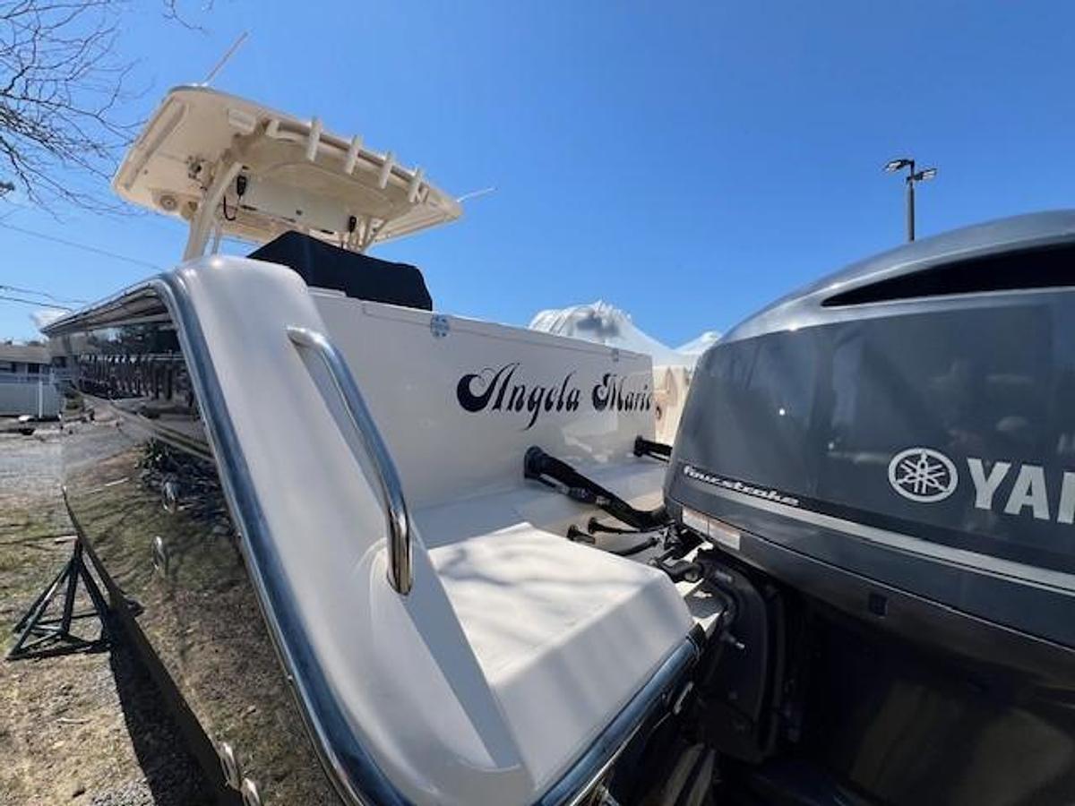 Used 2016 Grady-White 306 Canyon