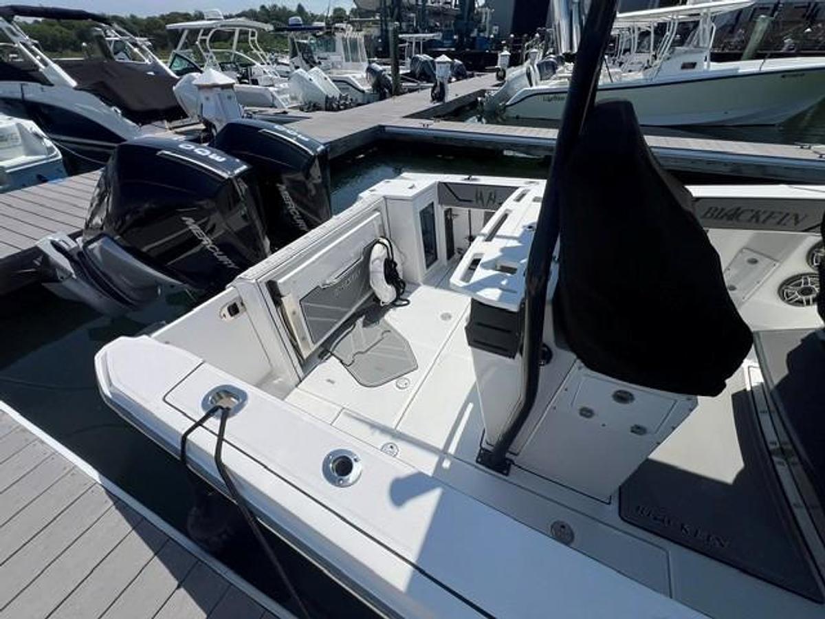 Used 2019 Blackfin 272 CC