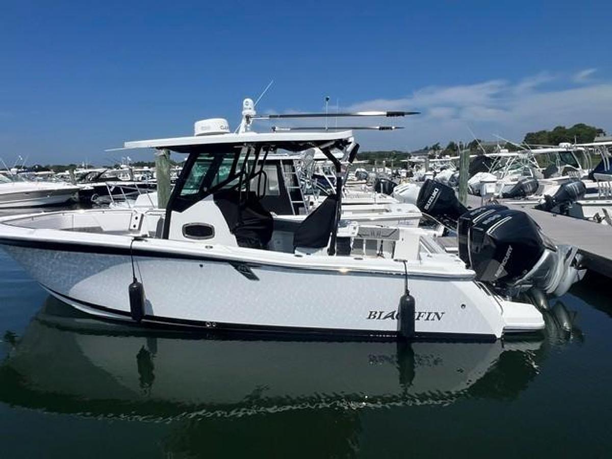 Used 2019 Blackfin 272 CC
