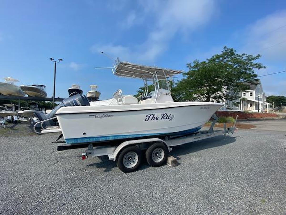 Used 2013 Edgewater 228 CC
