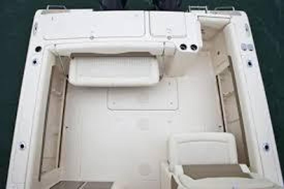 Used 2014 Grady-White 335 Freedom