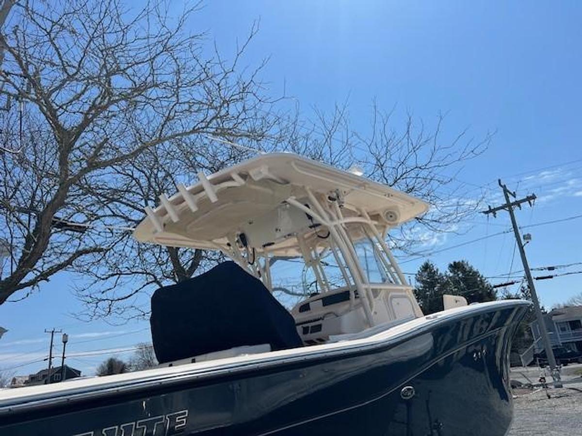 Used 2016 Grady-White 306 Canyon