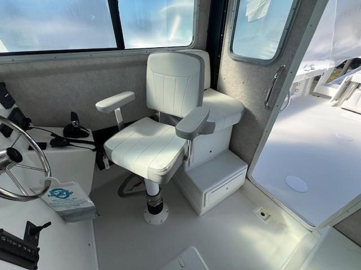 Used 2023 Parker 2820 XLD