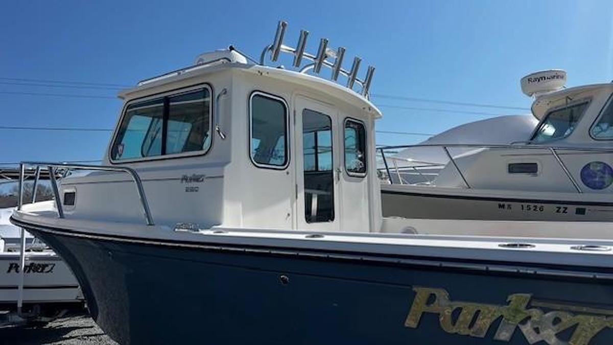 Used 2019 Parker 2120 SC