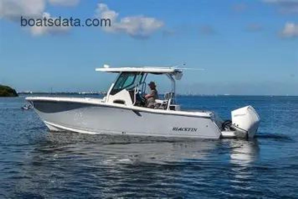 Used 2022 Blackfin 272 CC