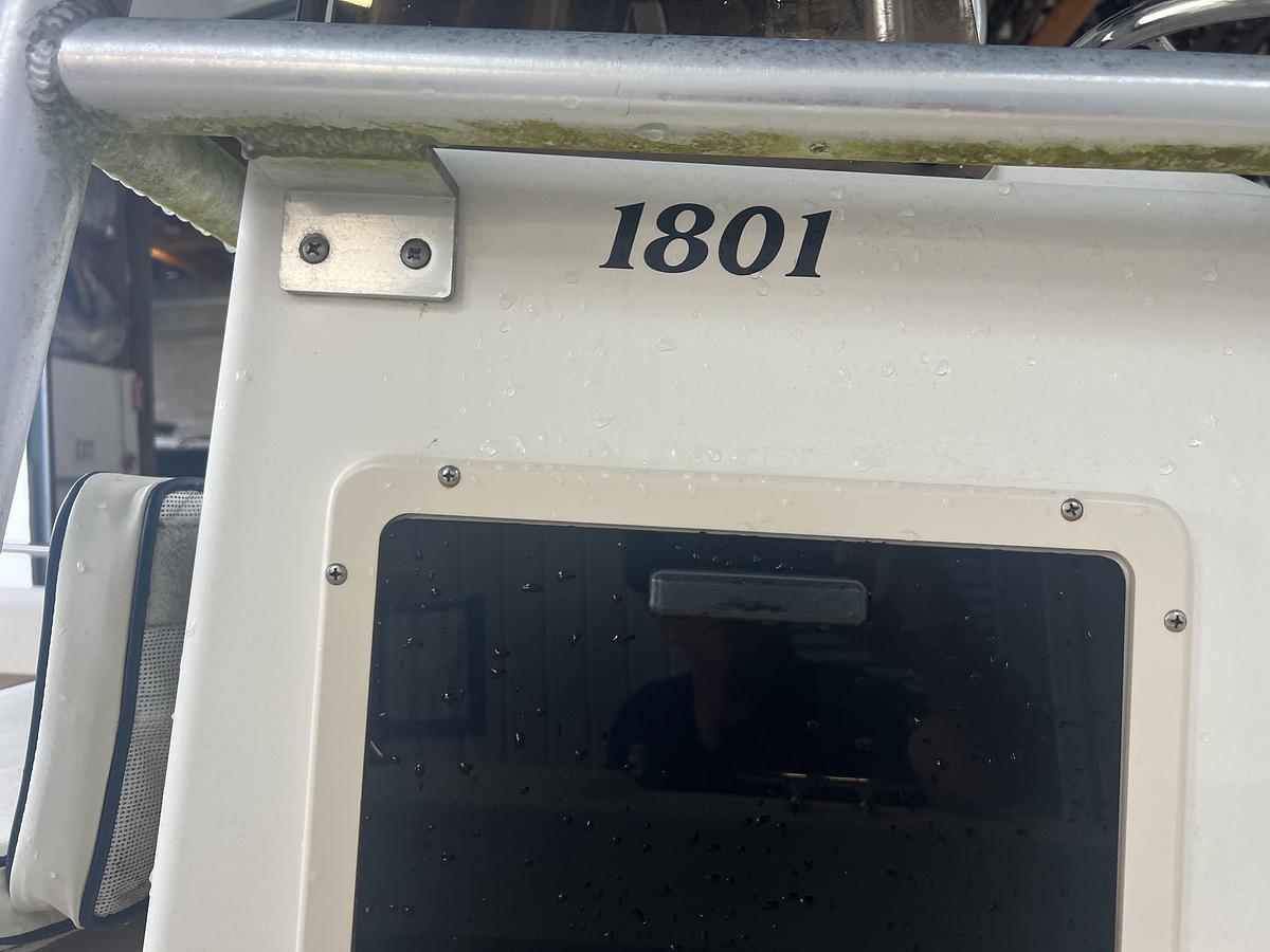 Used 2001 Parker 1801