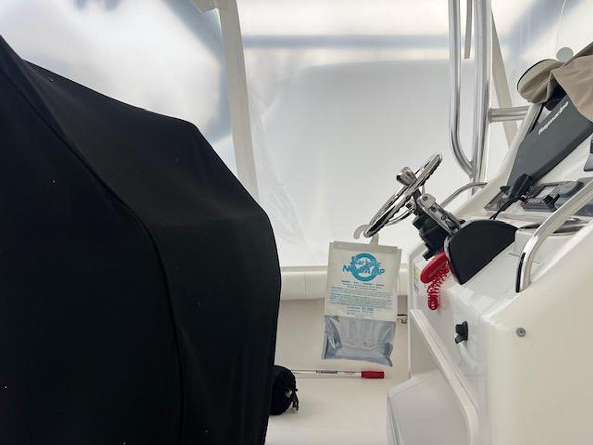 Used 2015 Regulator 23FS