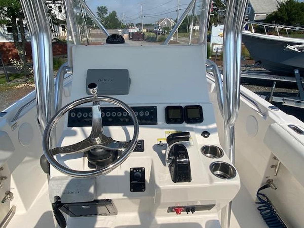 Used 2013 Edgewater 228 CC