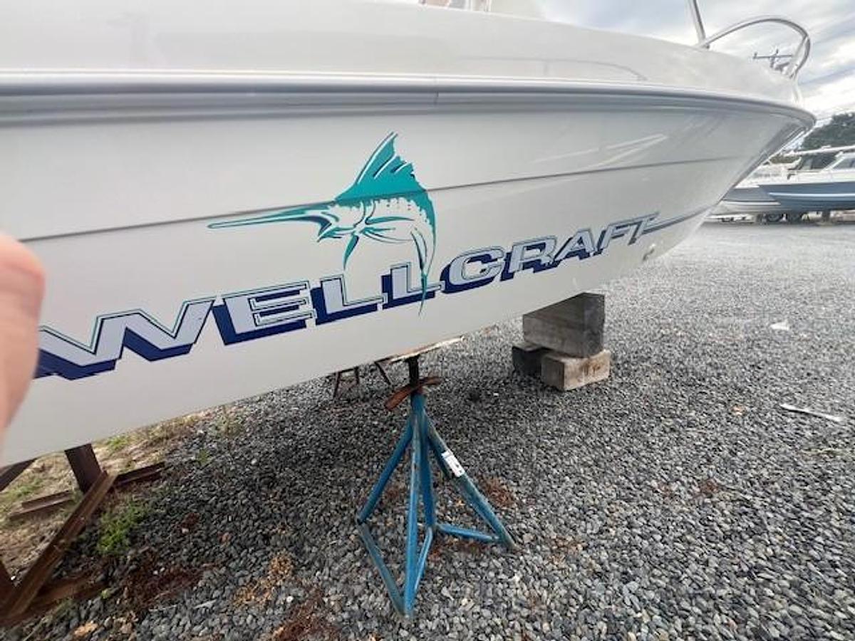 Used 1995 Wellcraft 190CCF