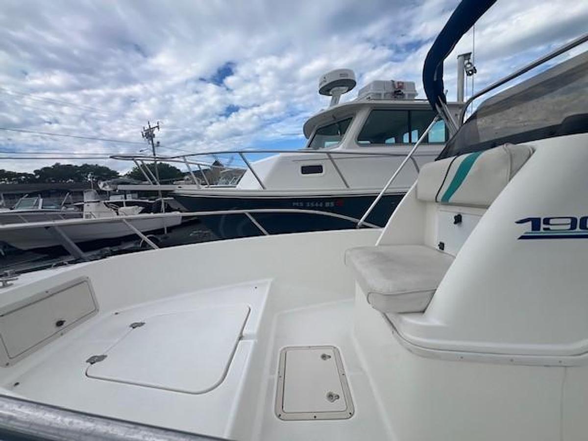 Used 1995 Wellcraft 190CCF