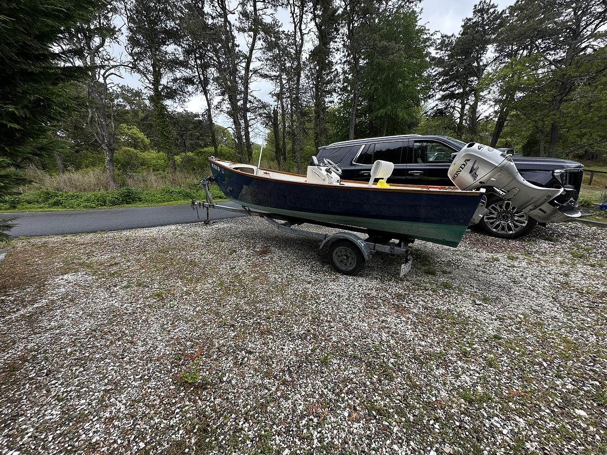 Used 2001 Holby 17 Bristol Skiff
