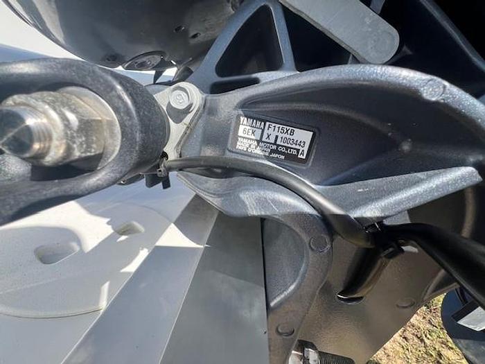 Used 2014 Hurricane SunDeck Sport 188 OB