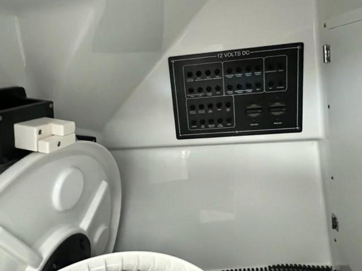 2026 Blackfin 252 DC