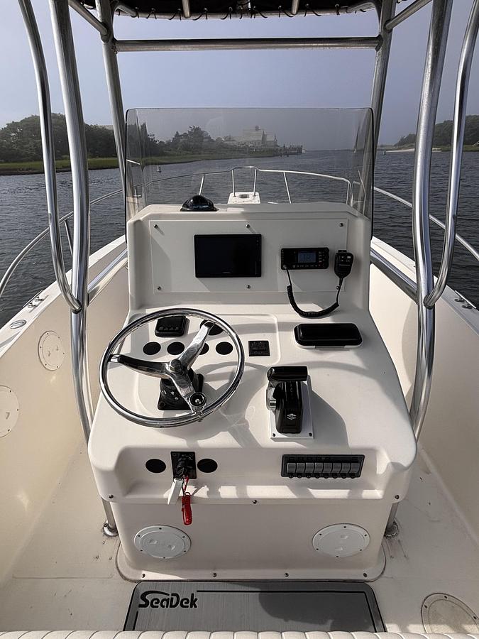 Used 1997 Pursuit 2470