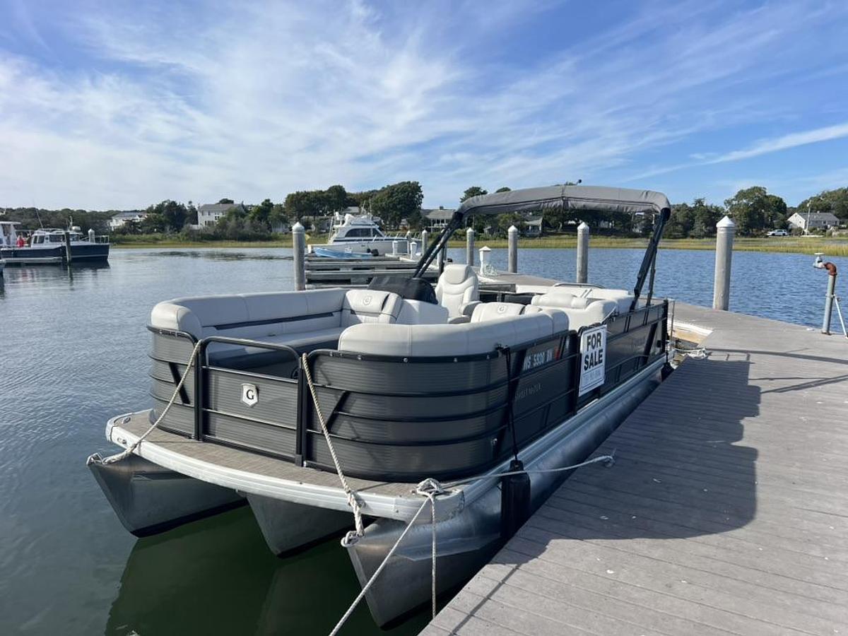 Used 2020 Godfrey Sweetwater 22