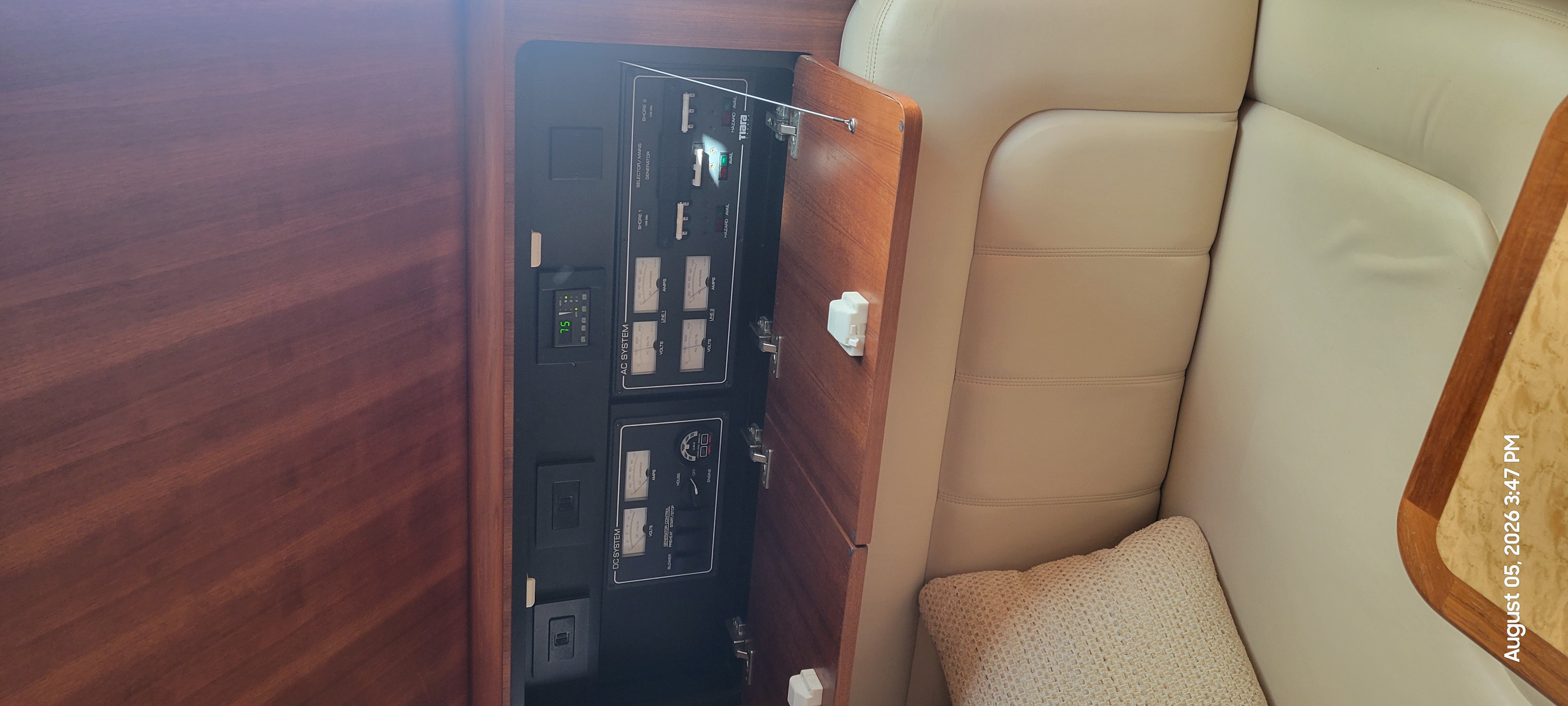 Used 2006 Tiara 3200 Open