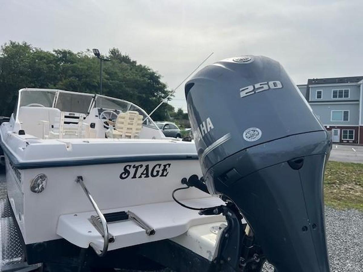 Used 2003 Grady-White 225 Express
